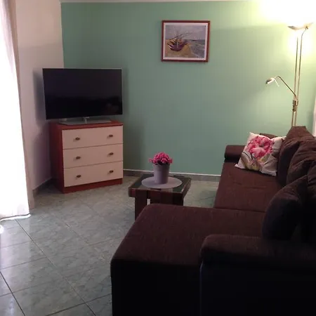 Tomic Biograd Na Moru