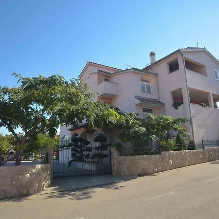 Apartman Tomic *