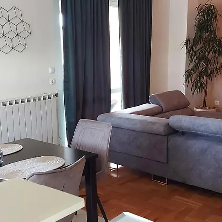 Tomic Apartment *