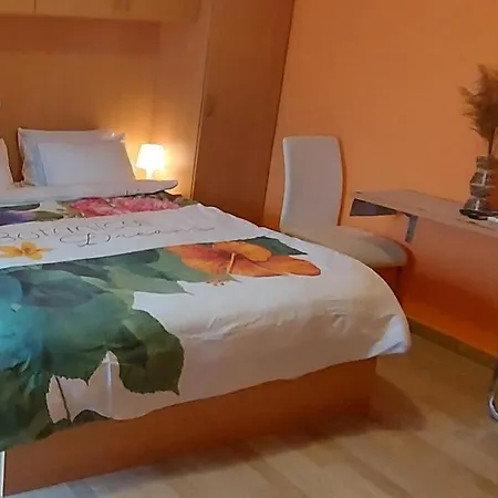 Tomic Biograd na Moru