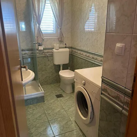 Tomic Apartment *