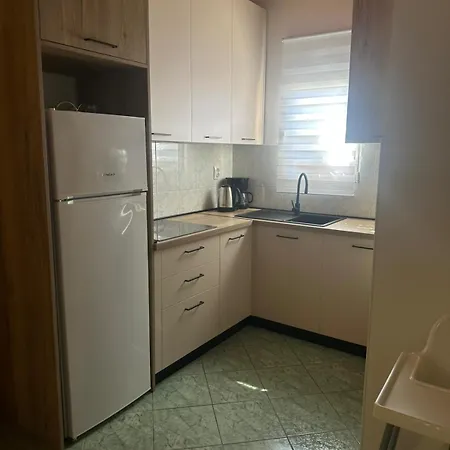 Tomic Biograd Na Moru